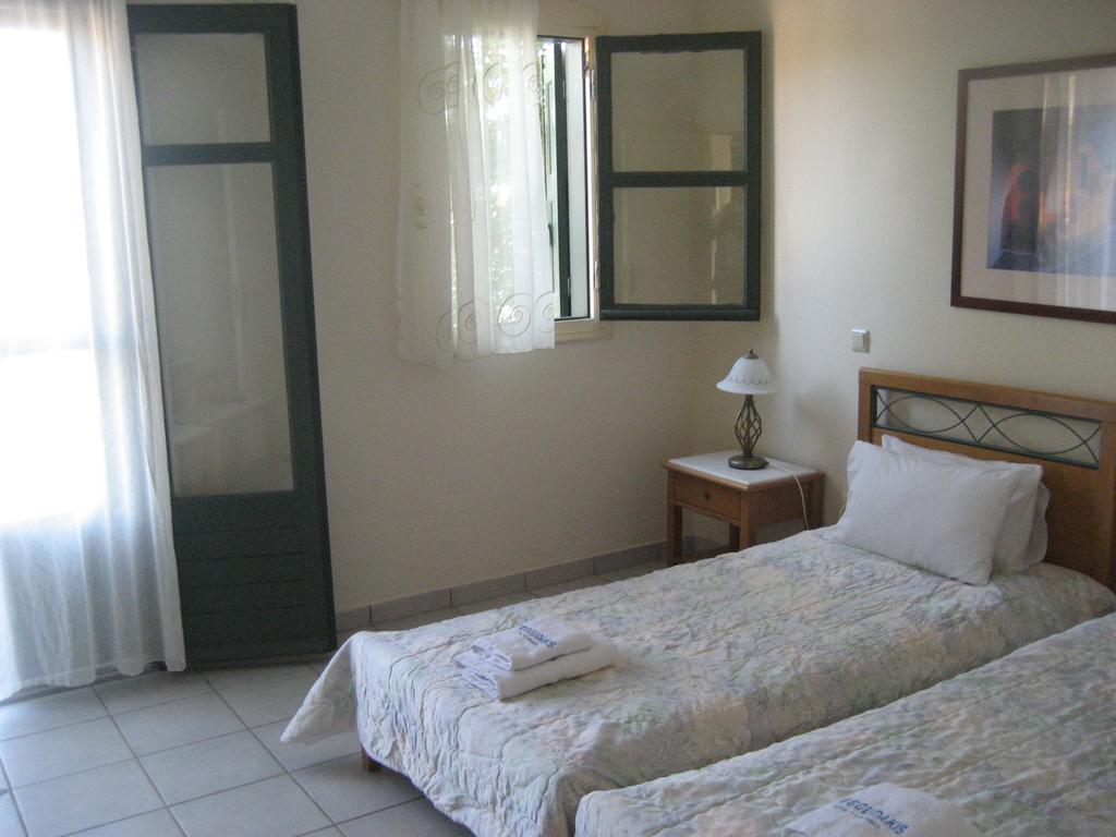 Kyveli 4* Vrontádos