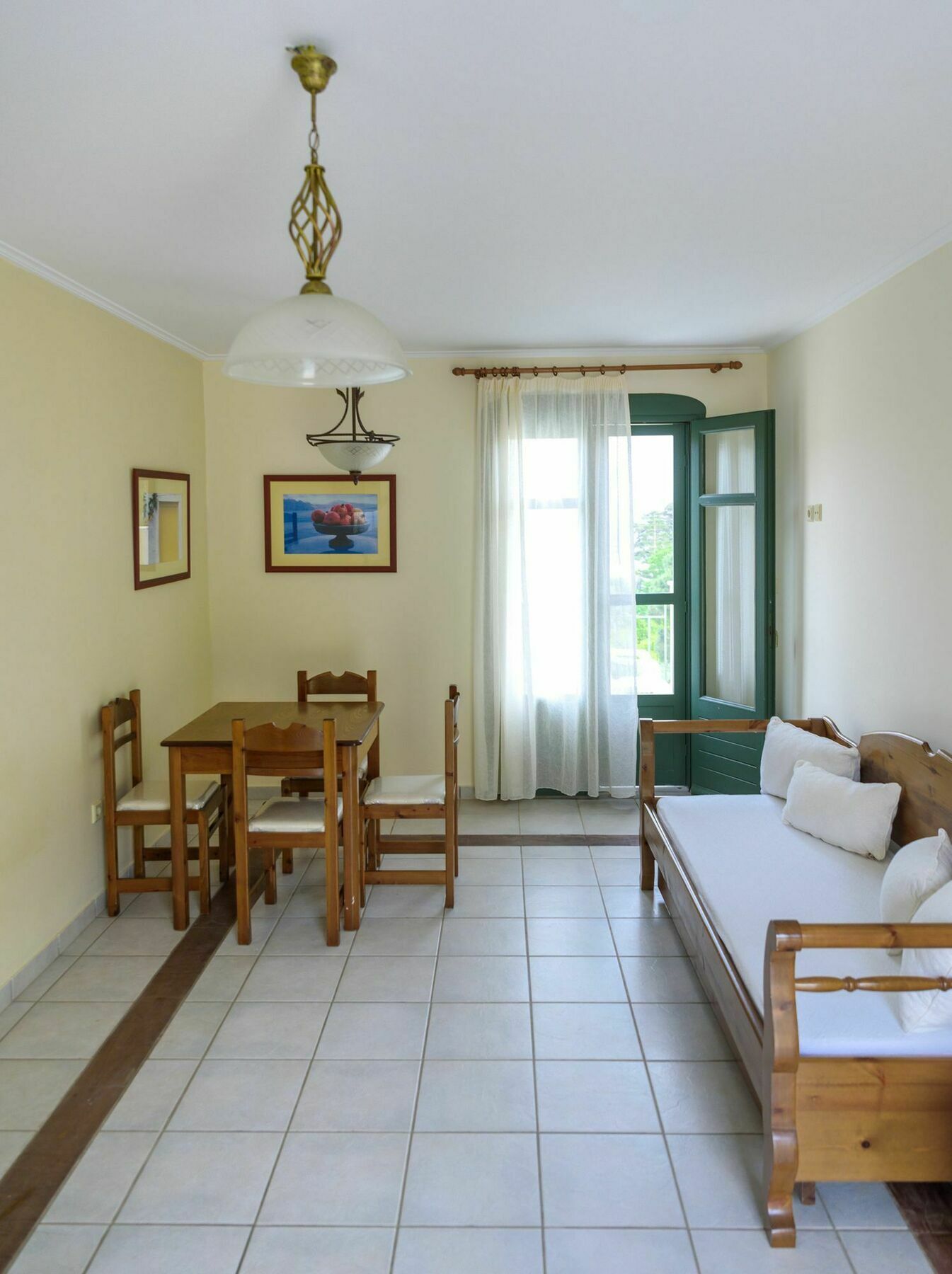 Kyveli Hotel apartamentowy Vrontádos